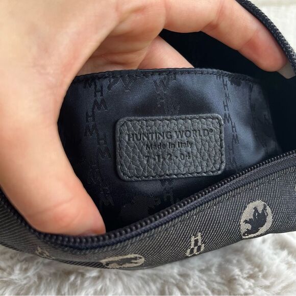 HUNTING WORLD Navy Blue Made in Italy Hobo Baguette Handbag Monogram - Picture 13 of 13